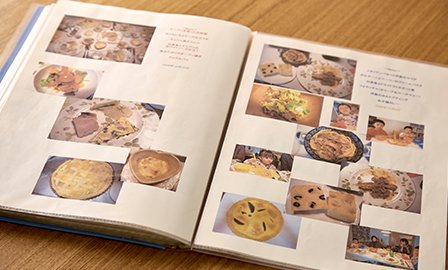 大島さんお手製のレシピ集。材料や調理の手順に加えて、料理教室やパーティの模様、料理の感想などが丁寧に綴られている。