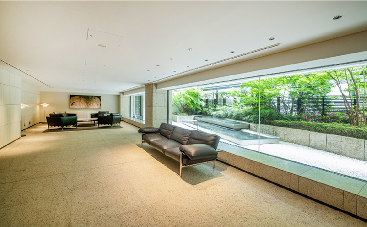 ザ・パークハウス グラン 南青山 ラウンジ