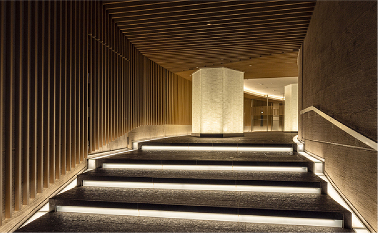 ザ・パークハウス グラン 神山町 竣工時写真(エントランスアプローチ)