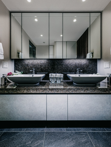 POWDER ROOM