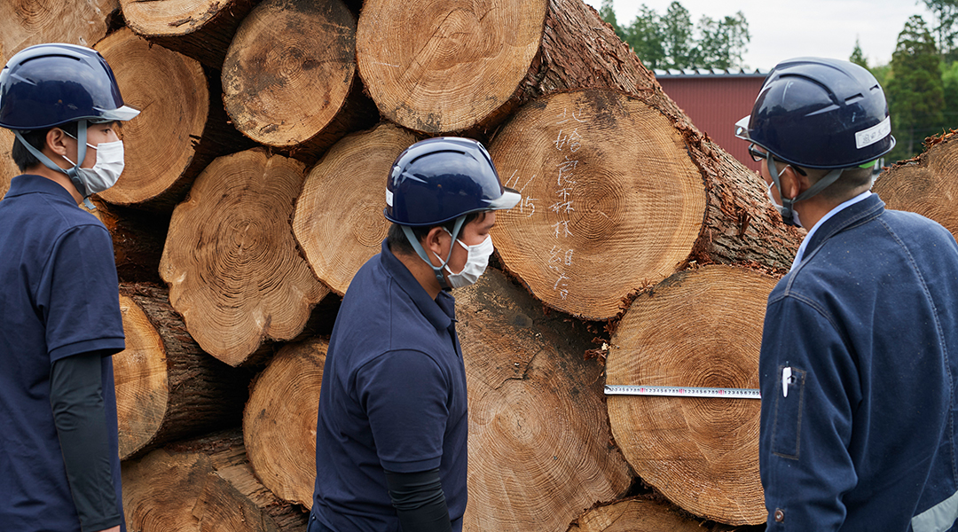 MEC Industry社での作業風景