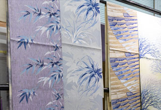 天然灰汁醗酵建藍染「本藍染雅織工房」