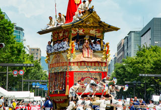 祇園祭　山鉾巡行