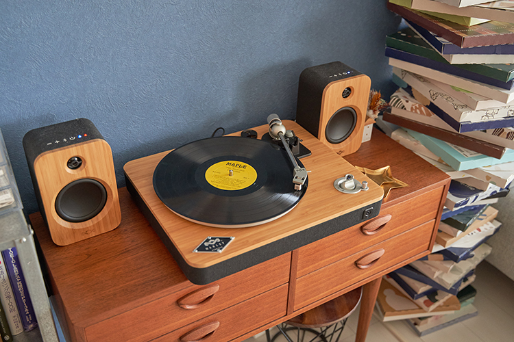 音楽も、居心地の良い空間を創り出すアイテム/The House of Marley STIR IT UP WIRELESS TURNTABLE+GET TOGETHER DUO WIRELESS SPEAKER SET