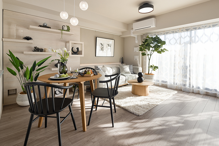 人が快適に過ごせる場所に植物を置いてあげる（ザ・パークハウス武蔵新城モデルルーム／分譲済）