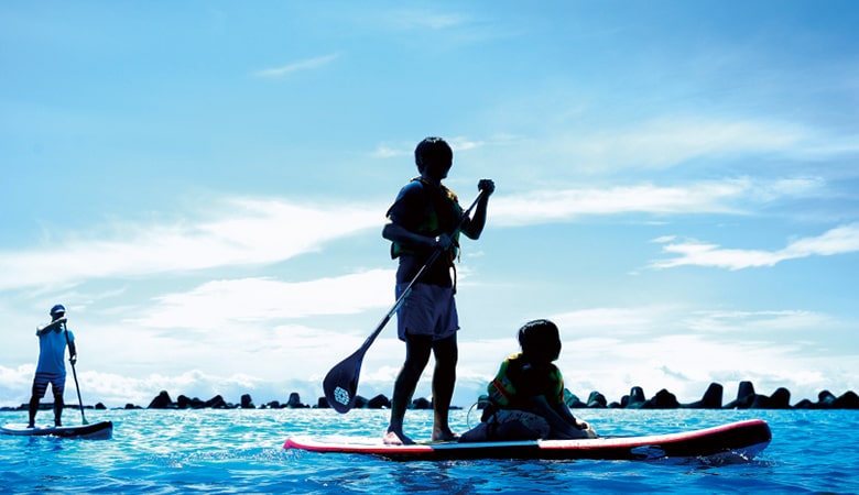 SUPを借りて近郊の海岸へ