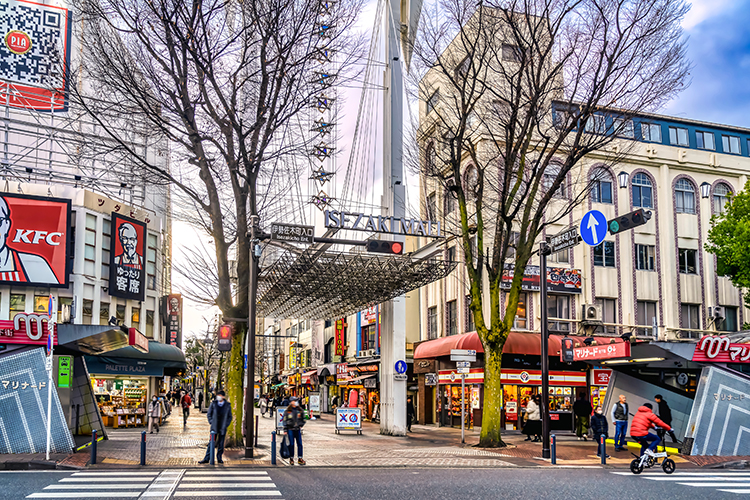 周囲で街の刷新が続く傍ら、現地には「界隈性」が色濃く残る