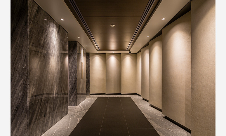 1階 エレベーターホール
