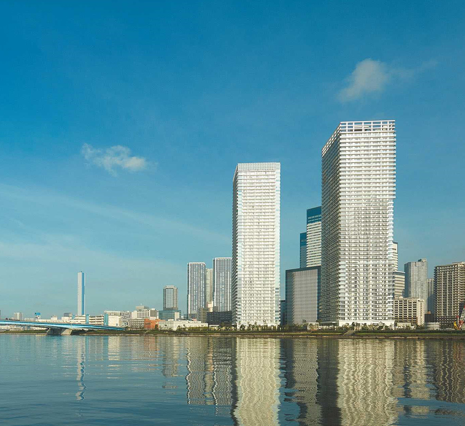 対岸から望む『ザ・パークハウス 晴海タワーズ』。海辺の景観に映えるデザインとなっている。右側がティアロレジデンスで、左側がクロノレジデンス。