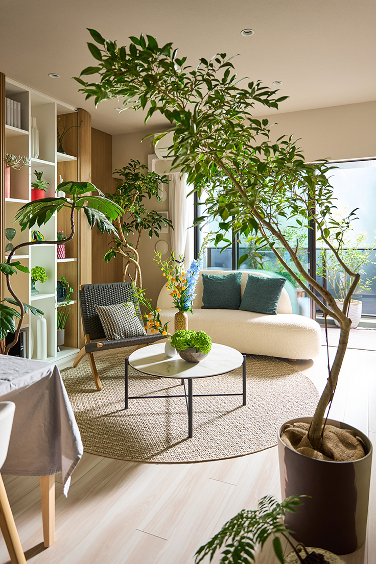 都市の森に住む大型観葉植物で作るリビングジャングル