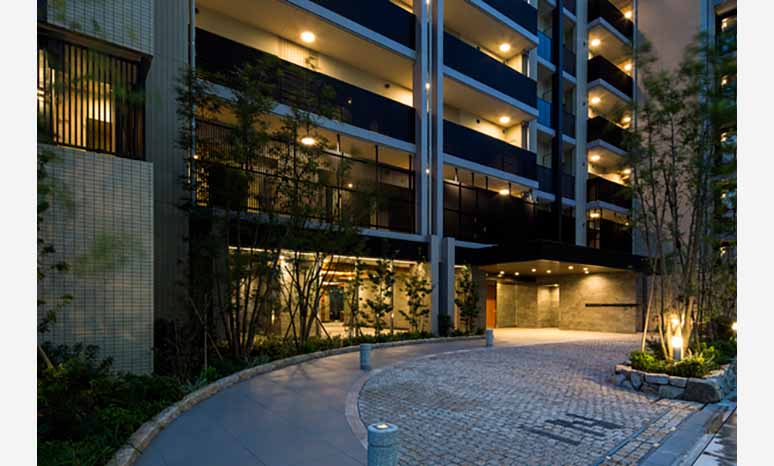 エントランス廻り・車寄せ　夜景