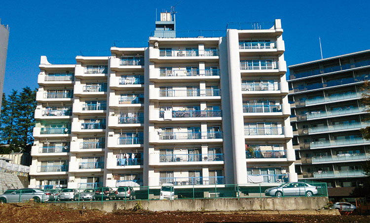 『メゾンドール早稲田』 ● 敷地面積/1,090㎡● 規模/RC造地上7階建、35戸● 竣工/1971年(2018年解体)