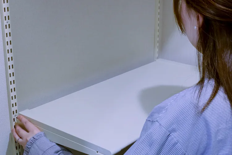 付け外し簡単な棚板