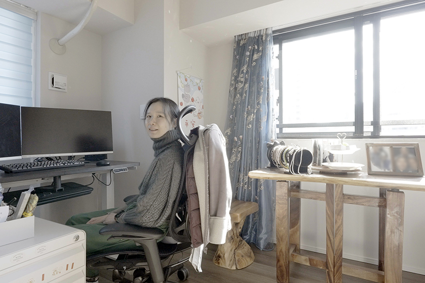 美術品が飾られ土井さんらしい空間になっているお部屋