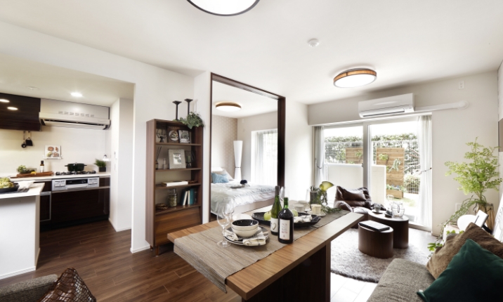 空間設計の知見を活かし、採光・動線・使いやすさに配慮したリビング・ダイニング。