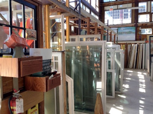 小さな窓を組み合わせて大きな窓をつくる<イメージ>