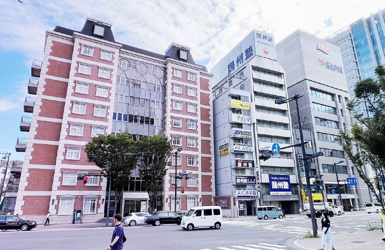 AIC World College 初等部・塾・予備校（徒歩1分）