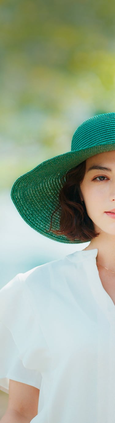 女性の顔が写っている写真