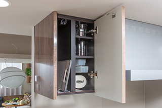 キッチン吊戸棚