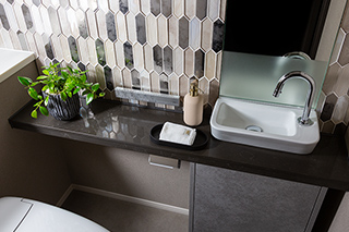 トイレ手洗いカウンター