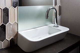 トイレ手洗いスクエア陶器ボウル＆クリアミラー