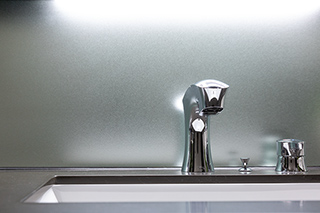 フロストミラー＆引出式タッチレス混合水栓