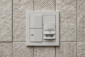 ワイドスイッチ・人感センサー付き照明