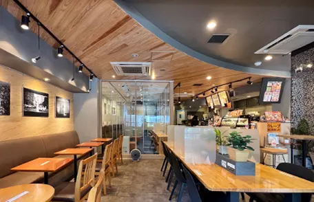 MOBaCAFE 店内の様子