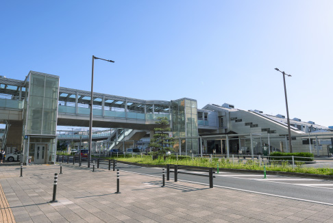現在、四代目となる岡崎駅（徒歩2分／約160m）