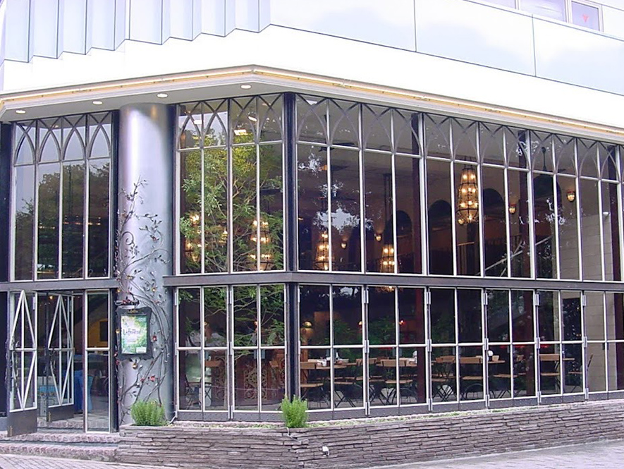 カフェ ラ・ボエム  新宿御苑