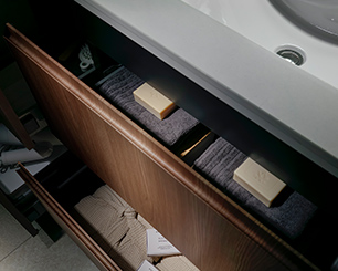 ソフトクローズ機能付きスライド収納 写真