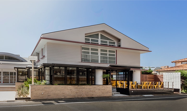GRILL&DINING 用賀倶楽部（徒歩2分／約130m）