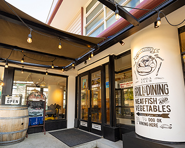 GRILL&DINING 用賀倶楽部 写真