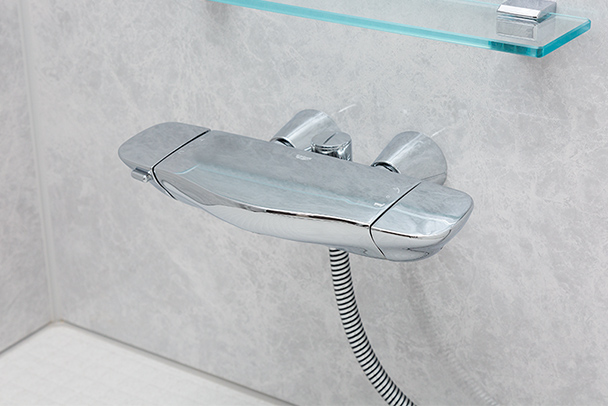 壁付きサーモ水栓（GROHE）