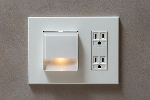 廊下フットライト・保安灯（停電時フットライト）