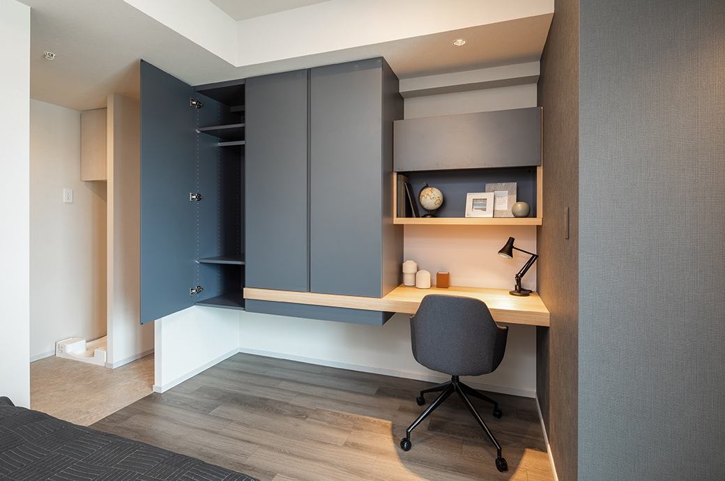 Closet+Desk