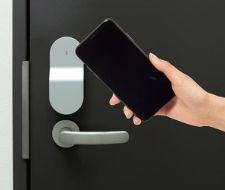 スマートロック「OPELO」搭載