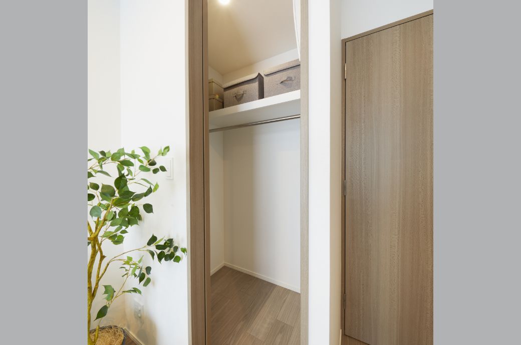 Walk in Closet