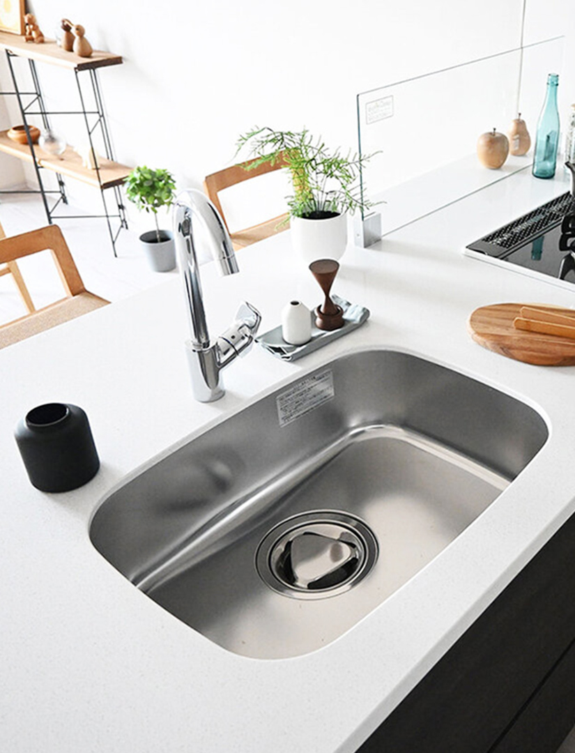 フィオレストーン天板採用のキッチン