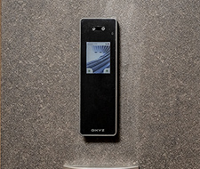 顔認証システム 「FreeiD」