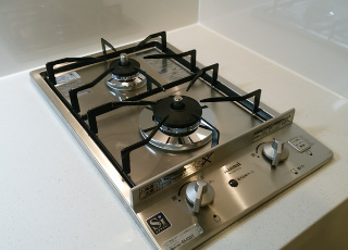 クォーツ系人造石キッチンカウンタートップ