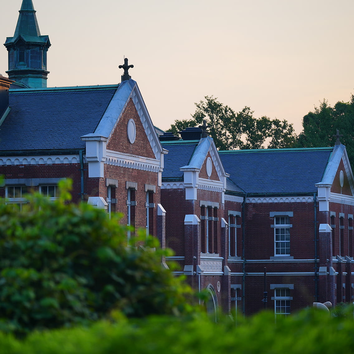 代官町通り／徒歩7分・約520m