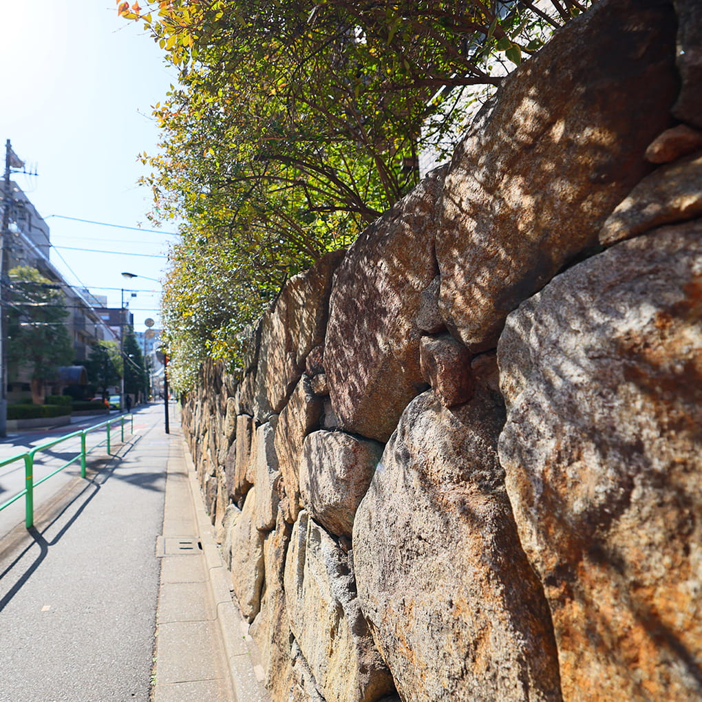 番町文人通り／徒歩5分・約400m